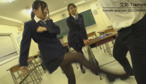 【超清】KKK053老师同学轮流踢裆羞辱-97LZTD-8343132