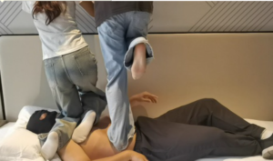 学生主白袜肉丝踩-97LZTD-834541571745147