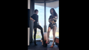 贺岁档：高贵Yuki主人镭射红色高跟，携手黑丝漆皮裙COCO超高跟 -97LZTD-834541571745161828