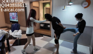 『chnnsct1818』可爱女生反差踢裆超狠跺头 -97LZTD-8345415717451618502111245