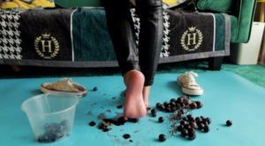 【芊芊】臭脚榨汁粗口骂-97LZTD-8345415717451618502111276