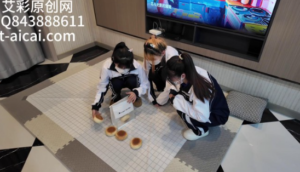 『chnnsct1818』深圳女高赏赐食物，踢肚子踩跺手脚 -97LZTD-83454157174516185021112923