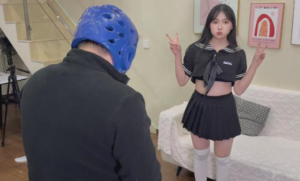 精品！小缘爆踢头虐待变态踩脖子踩踏高颜值模特-97LZTDGXFC-000003132702630