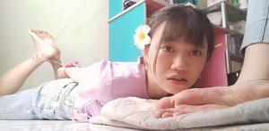 【MaySoles】【自购首发原版】10分钟被绑在地上舔闺蜜脚-97LZTDGXFC-000003132702690