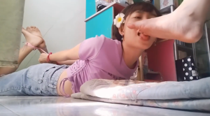 【MaySoles】【自购首发原版】10分钟被绑在地上舔闺蜜脚-97LZTDGXFC-000003132702690