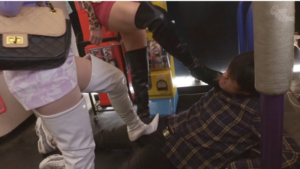 长靴高跟双人店内踩店员 超清-97LZTDGXFC-000003132702720