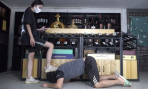 【南国原创】小樱S严惩酒庄老板，脚责，全体重踩踏，耳光辱骂-97LZTDGXFC-000003132702728