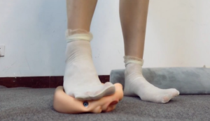 CaiR0001c 小萱1.68大长腿帆布鞋走踩碾踩Crush娃娃 将你肉体灵魂踩脚下-97LZTDGXFC-000003132702854