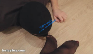 俄罗斯女神踢打恋足男 O-200118-4-97LZTDGXFC-000003132703001