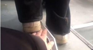 2小时公交无意识踩手碾压合集（大部分被视频无声）