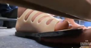 2小时公交无意识踩手碾压合集（大部分被视频无声）