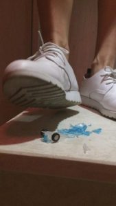 小塑料车的悲催命运