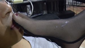 【品丝论足】扫黄扫来个女王-97LZTD-71575