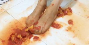 倩儿—肉丝踩橘子西红柿