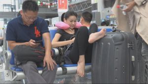 [子林4K视频]脚趾超长的纤细玉足突然把足底完整伸在你的面前，沸腾吧[1000]