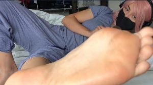 美女主播第一次秀足