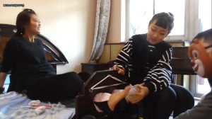校园最新TK女主很漂亮脚也很白很嫩